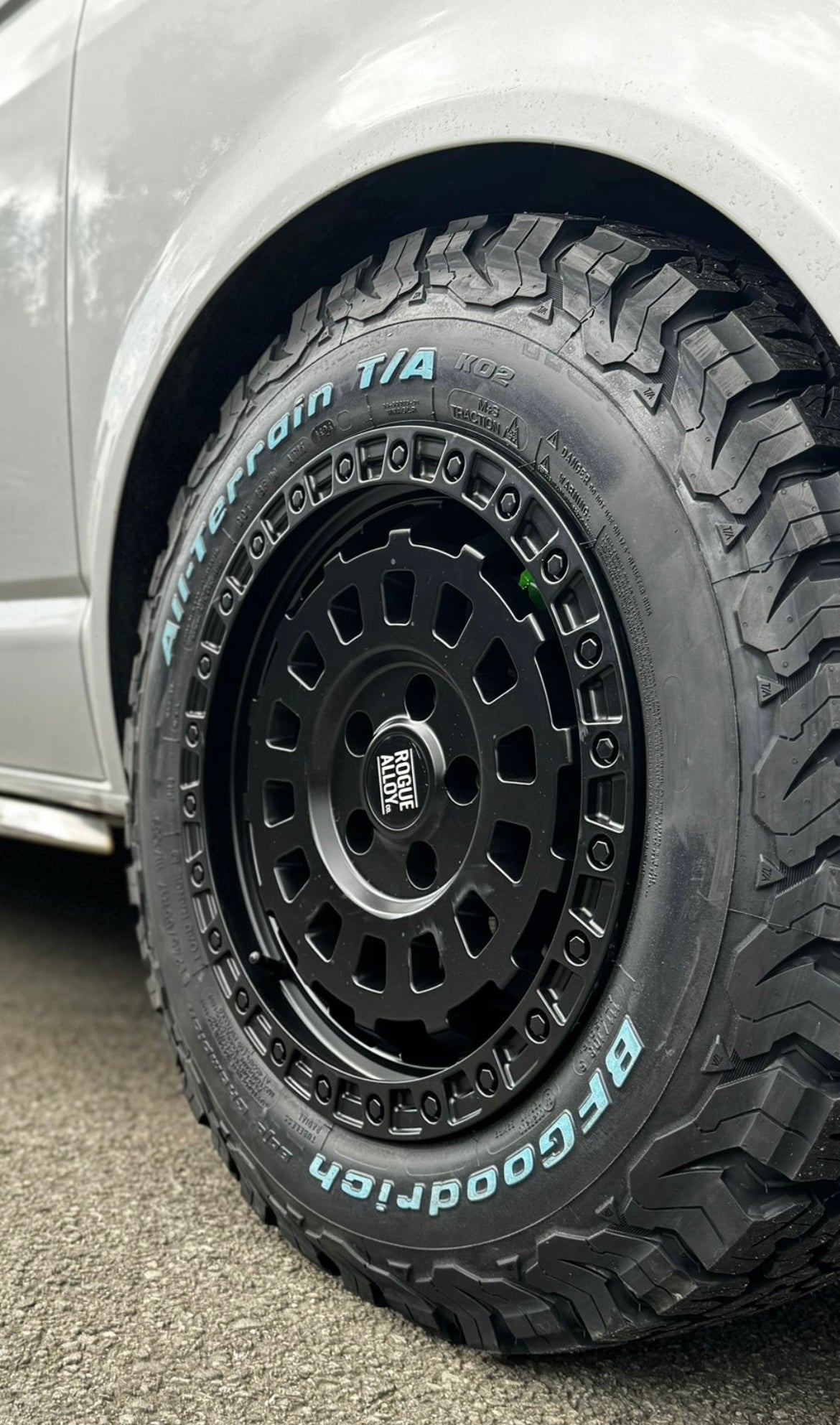 Rogue Alloy CC3 in Satin Black