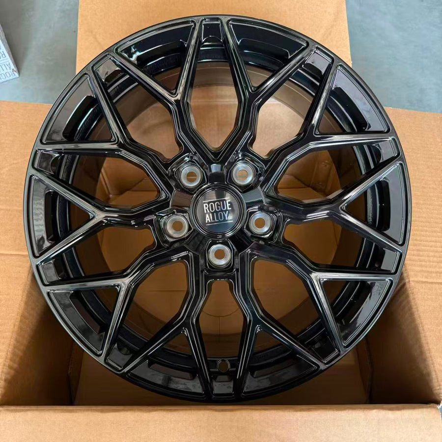 Rogue Alloy Rueda in Gloss Black